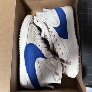 Nike Blazer Mid ‘77 Jumbo Size 7.5 Women’s/6 Men